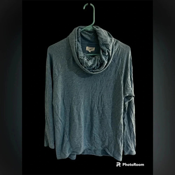 Lou & Gray Heathered light blue top size small - Picture 5 of 6